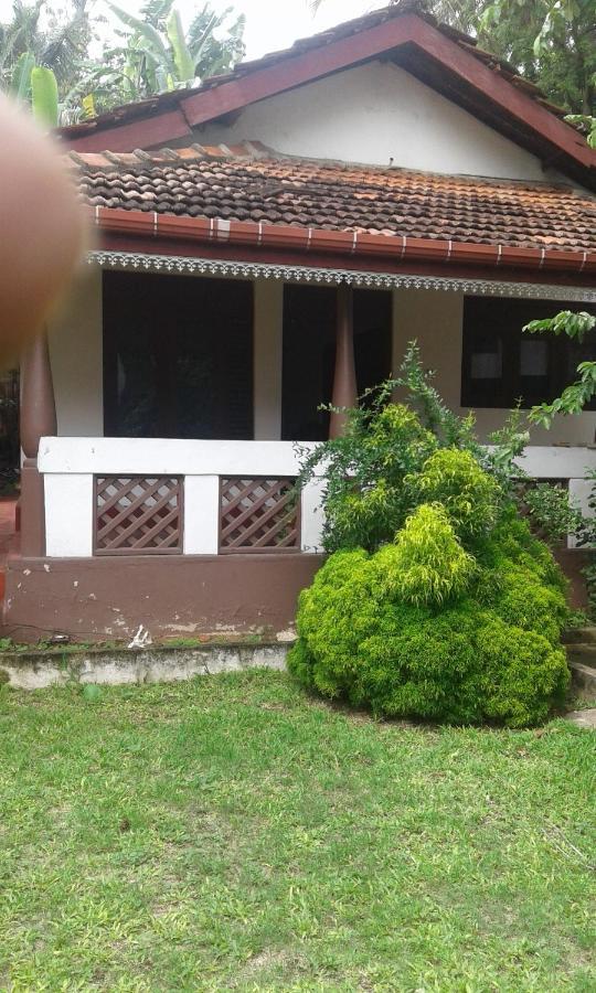 The Ocean Bed and Breakfast Unawatuna Eksteriør billede