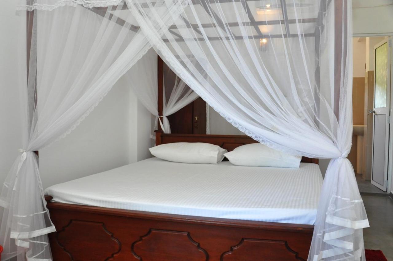 The Ocean Bed and Breakfast Unawatuna Eksteriør billede