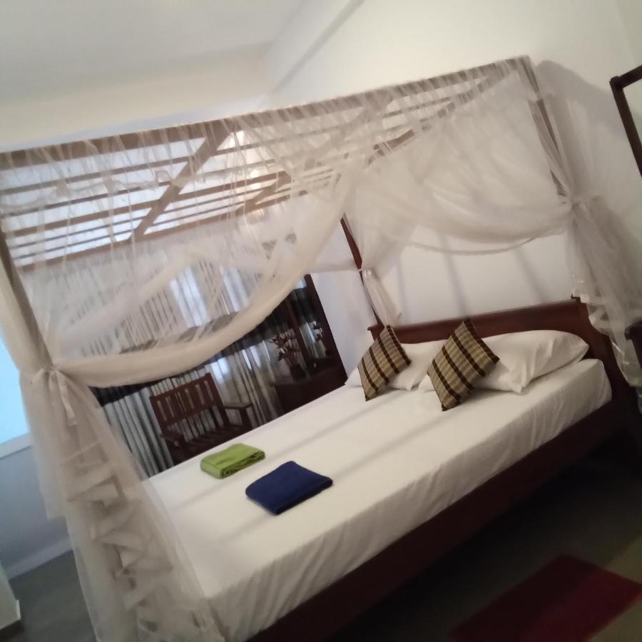 The Ocean Bed and Breakfast Unawatuna Eksteriør billede