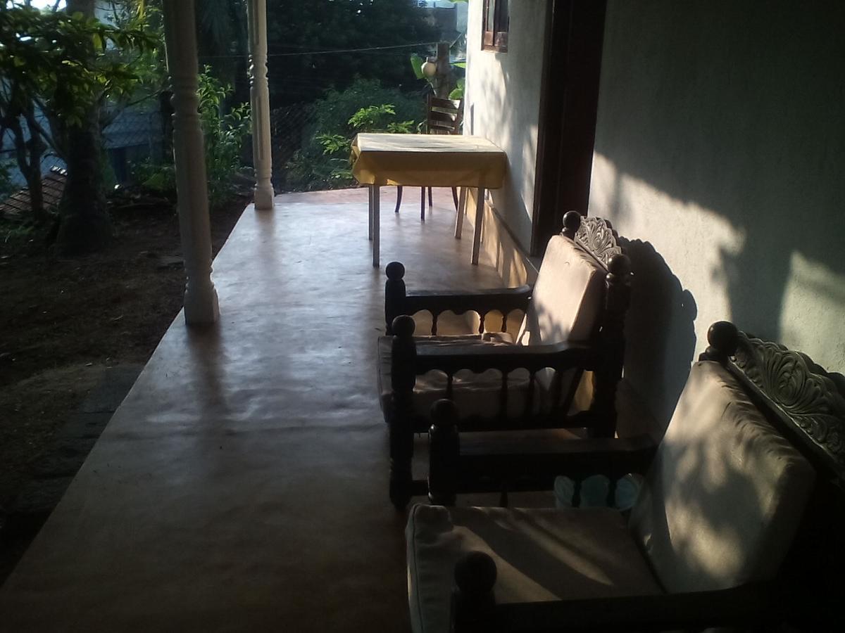 The Ocean Bed and Breakfast Unawatuna Eksteriør billede